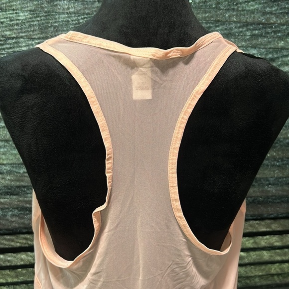 Marika Women’s Peach Sheer‎ Front Mesh Back Racerback Athletic Tank Top Medium - Picture 5 of 8